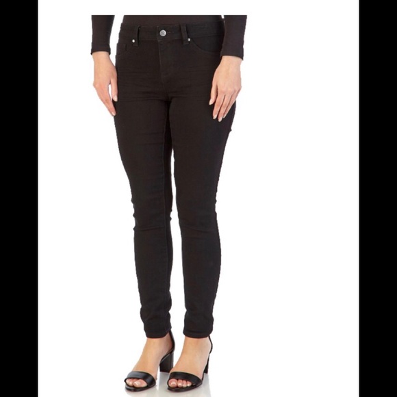 black stretchy jeans